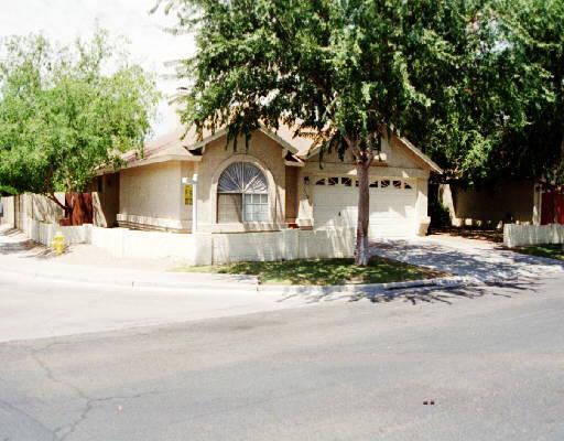 10228 N 65 Ln., Glendale, AZ 85302