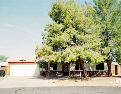 1020 S Cochise Cir., Mesa, AZ 85204