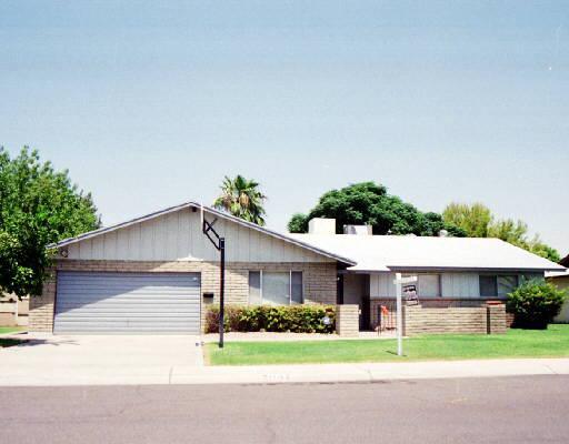 2042 E Donner Dr., Tempe, AZ 85282