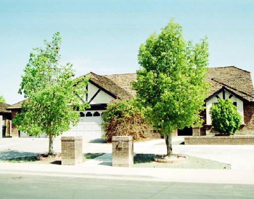 2530 E Jensen St., Mesa, AZ 85213