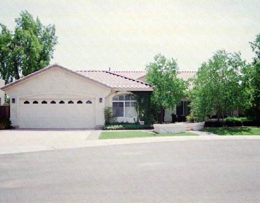 621 E Desert Park Ln., Phoenix, AZ 85020