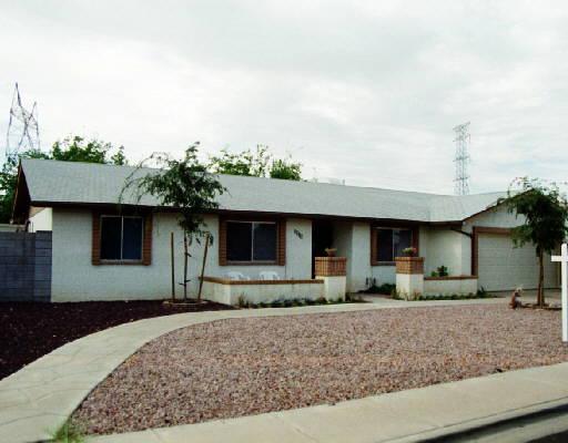2949 E Dover St., Mesa, AZ 85213