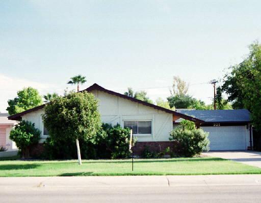 221 E Ellis Dr., Tempe, AZ 85282