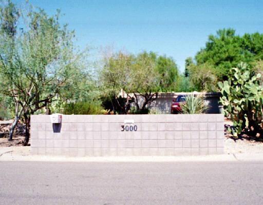 3000 E San Miguel Ave., Phoenix, AZ 85016