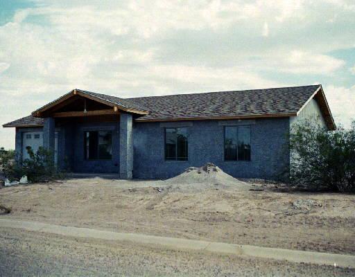 8463 W Teresita Cir., Arizona City, AZ 85223