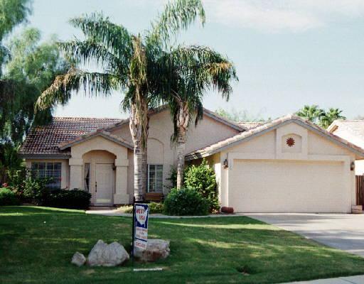 1043 E Artesian Way, Gilbert, AZ 85234