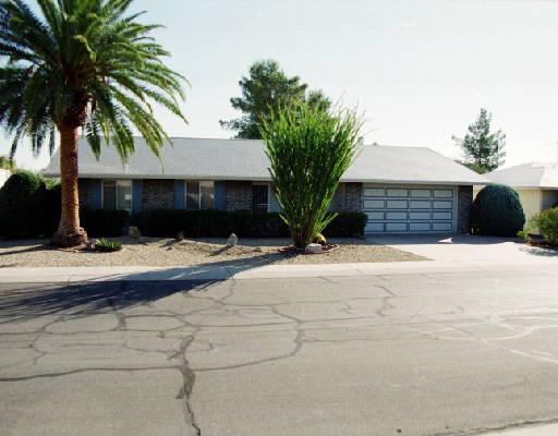 15633 N Meadow Park Dr., Sun City, AZ 85351