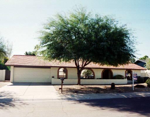 2709 E Paradise Dr., Phoenix, AZ 85028