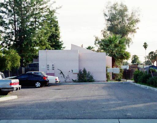 933 E Roma Ave., Phoenix, AZ 85014