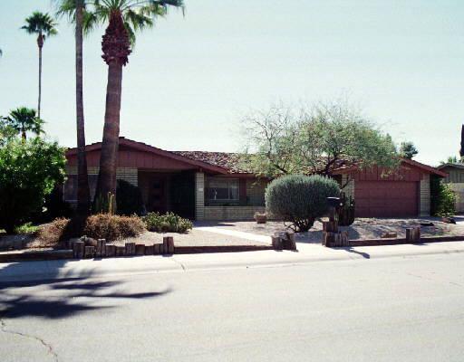 19 E Interlacken Dr., Phoenix, AZ 85022