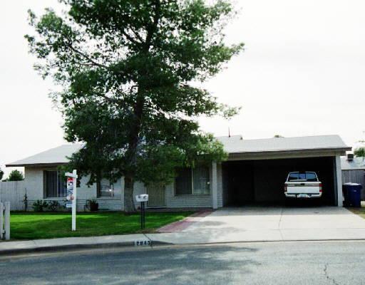 2043 W Des Moines Cir., Mesa, AZ 85201