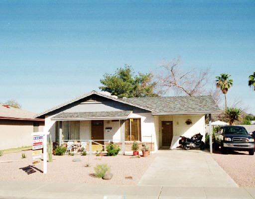 2324 E Laurel Ln., Phoenix, AZ 85028