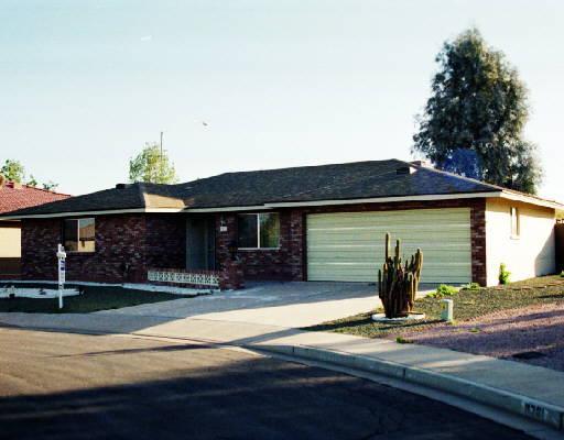 2233 S Zinnia St., Mesa, AZ 85208
