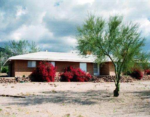 65 S Labarge Rd., Apache Junction, AZ 85219