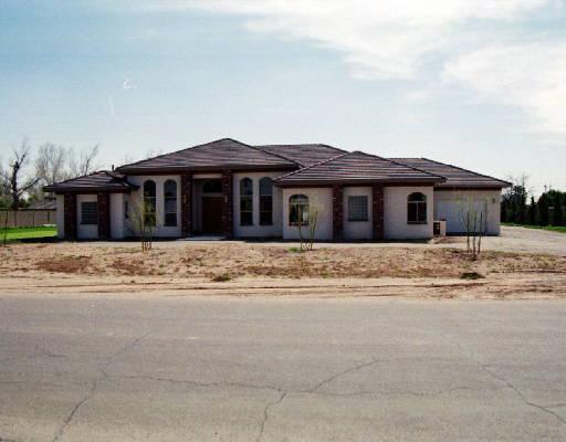 8219 W Banff Ln., Peoria, AZ 85381