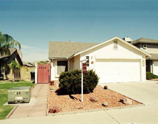 1710 E Greenway Cir., Phoenix, AZ 85040
