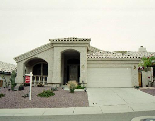 825 E Goldenrod St., Phoenix, AZ 85048