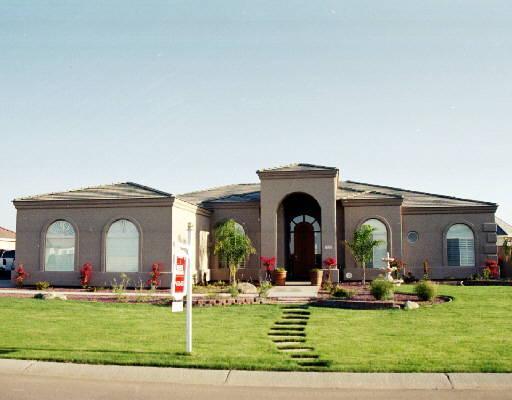 2982 E Robin Ln., Gilbert, AZ 85236