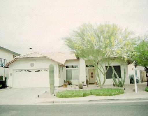 726 W Horseshoe Avenue Ave., Gilbert, AZ 85233