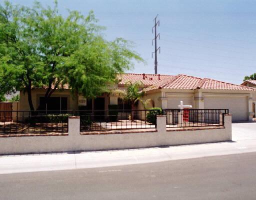1733 E Park St., Phoenix, AZ 85040
