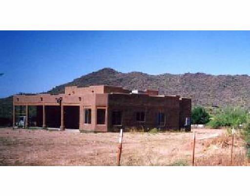 42913 N 7th Ave., New River, AZ 85087