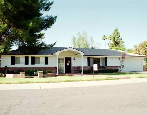 325 W Seldon Ln., Phoenix, AZ 85021