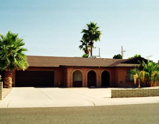2728 E Cannon Dr., Phoenix, AZ 85028