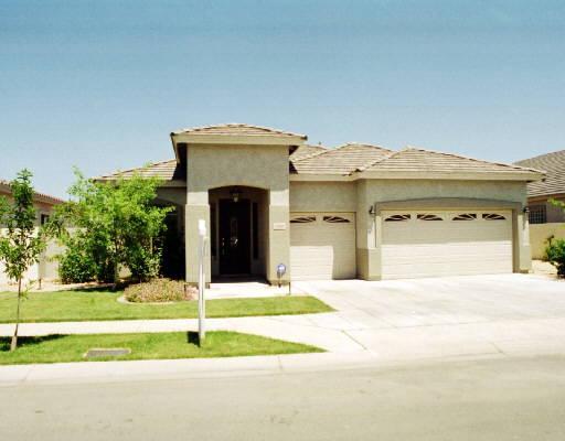 2618 E Carson Rd., Phoenix, AZ 85040