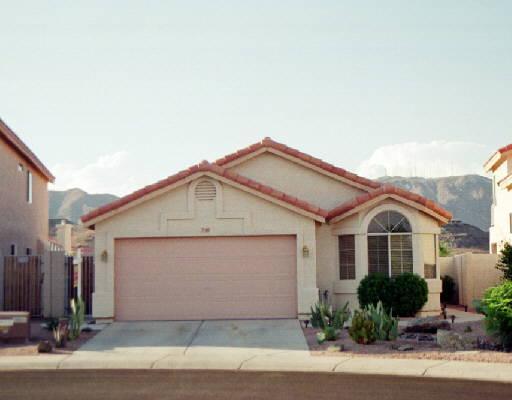 740 E Windsong Dr., Phoenix, AZ 85048