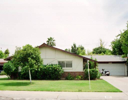 221 E Ellis Dr., Tempe, AZ 85282