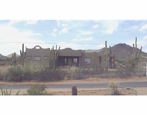 726 W Briles Rd., Phoenix, AZ 85085