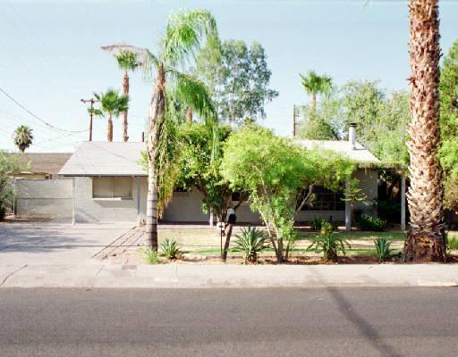2333 E Mitchell Dr., Phoenix, AZ 85016
