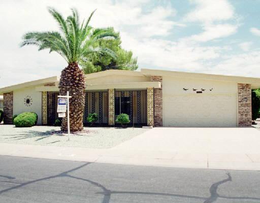 16858 N Meadow Park Dr., Sun City, AZ 85351