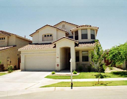 2707 E Carson Rd., Phoenix, AZ 85040