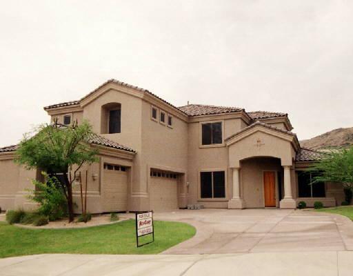 438 W Desert Flower Ln., Phoenix, AZ 85045