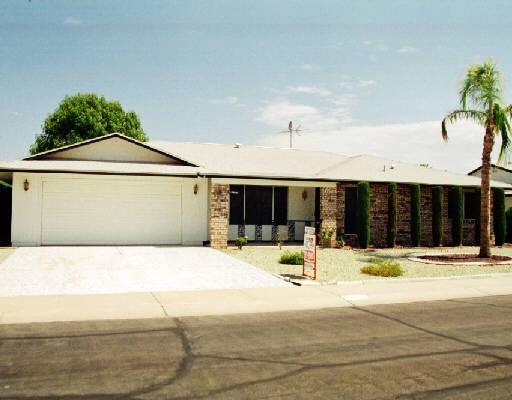 10310 W Pine Springs Dr., Sun City, AZ 85373