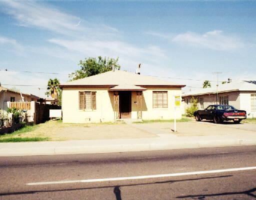 2922 N 15th Ave., Phoenix, AZ 85015