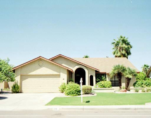 700 W Summit Pl., Chandler, AZ 85225