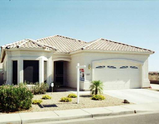 18247 N Coyote Lakes Pkwy., Surprise, AZ 85378