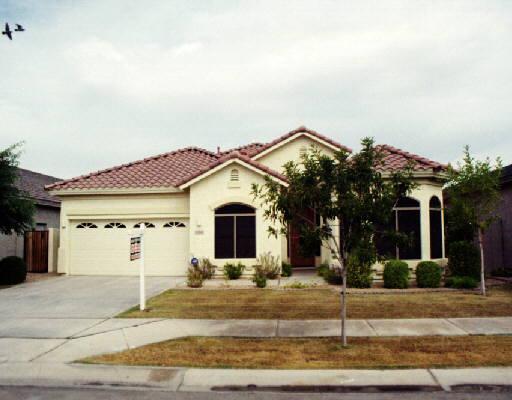 2454 E Fremont Rd., Phoenix, AZ 85042