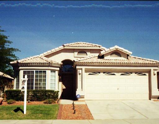 2332 E Aire Libre Ave., Phoenix, AZ 85022