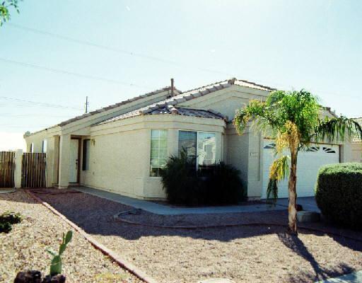 2737 E Redwood Ln., Phoenix, AZ 85048