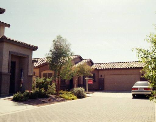 6349 S Nash Way, Chandler, AZ 85049