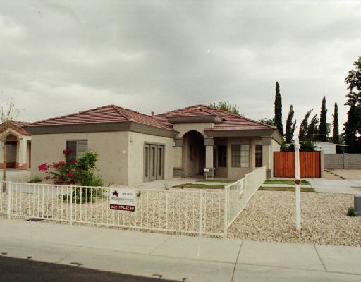 8306 W Avalon Dr Dr., Phoenix, AZ 85037