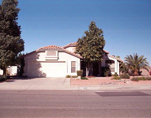 1332 E Paradise Ln., Phoenix, AZ 85022