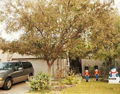 2415 S Grandview Ave., Tempe, AZ 85282