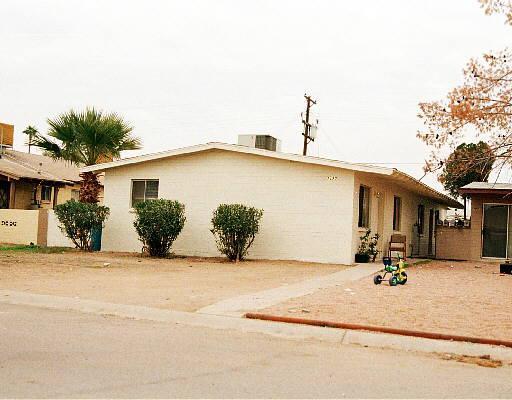 1127 N 49th St., Phoenix, AZ 85008