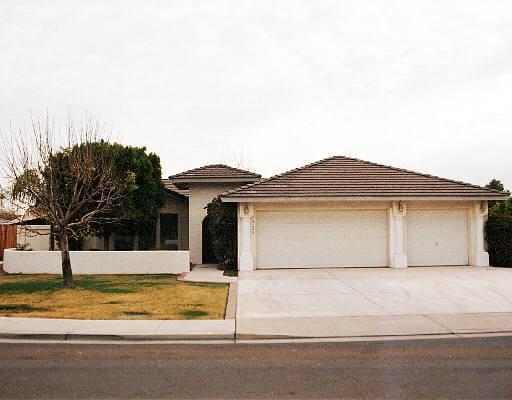 725 N Rico Cir., Mesa, AZ 85213