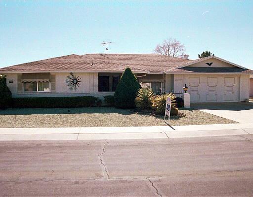 10121 W Signal Butte Cir., Sun City, AZ 85373