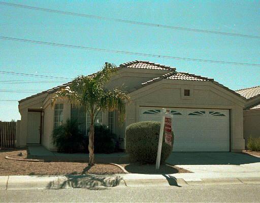 2737 E Redwood Ln., Phoenix, AZ 85048